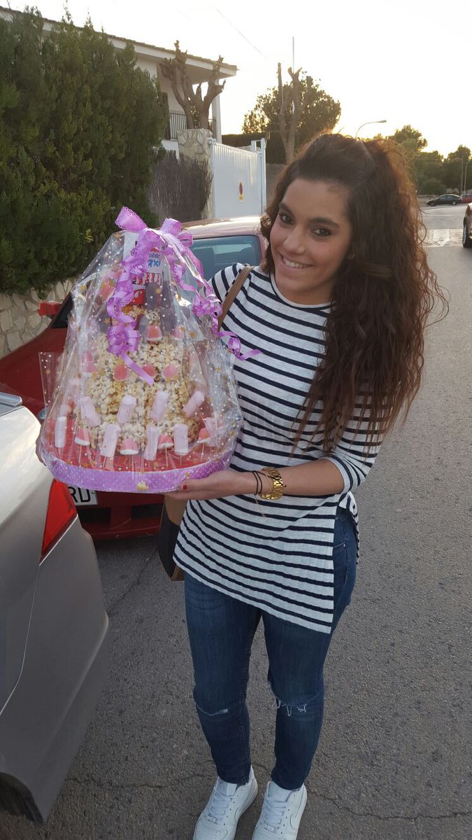 YesicaSnchez's tweet photo. SORPRESA!!!  😍 https://t.co/9mbEMmFBlr