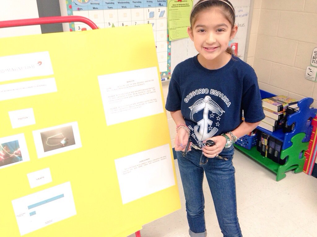 ESPARZA4thgRox's tweet photo. Science Projects! #electricityonthemove #propertiesofmatter #typesofsoil #earthserosion @NISDEsparza @borja4th https://t.co/Zfz7lC9ePu
