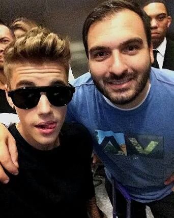 zey_biebs's tweet photo. Babamın telefonda fazla justin yok of bi sarjim dolaylı kdmfmsskkdd @camonaghanx #TurkeyWantsPurposeTour https://t.co/Dc7tw8H0t4