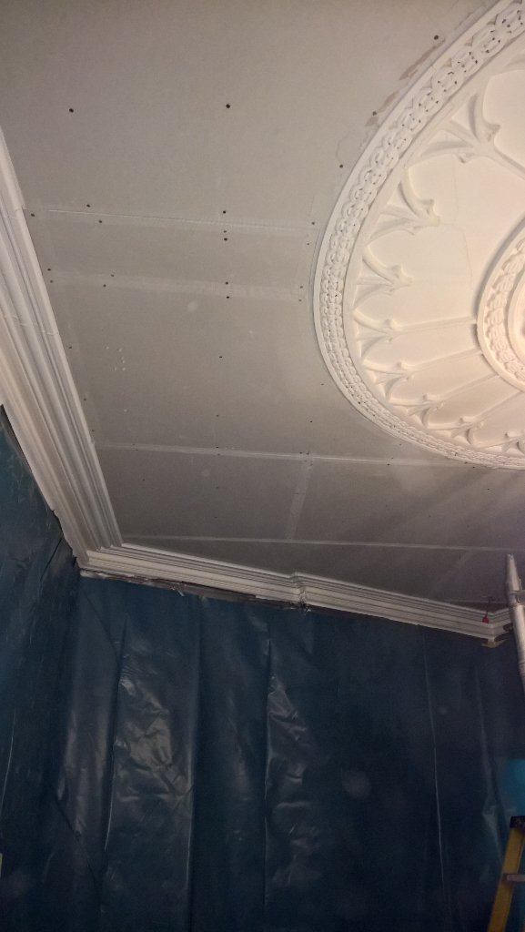 keilb87's tweet photo. Project complete boars head Harrogate #smooth #beforeafter #plastering https://t.co/QbRGn9faza