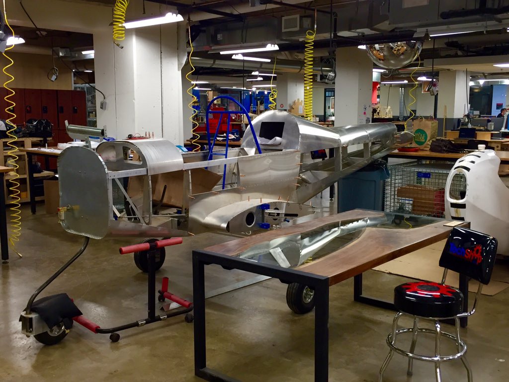ReadersAvocado's tweet photo. Touring #TechShopDC w/@dcps educators. #Makerspaces for all! @dcpslibraries https://t.co/6kem6nOkU6