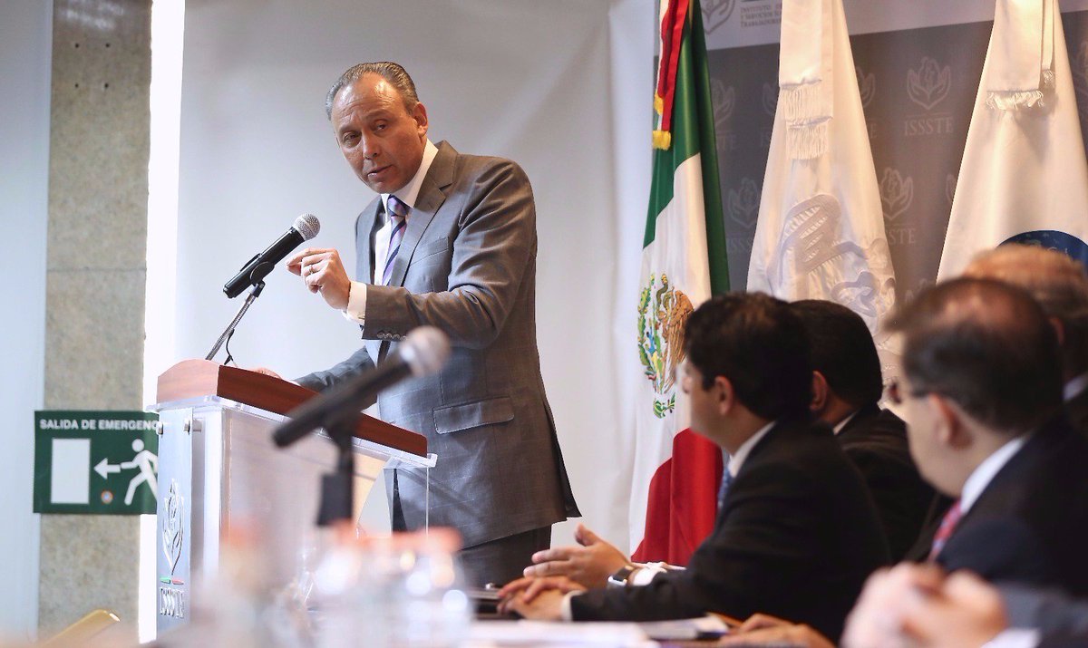 ISSSTE_mx's tweet photo. Estamos trabajando con la @ocdeenespanol para obtener mejores prácticas en compras, contrataciones y licitaciones. https://t.co/G68776wD1e