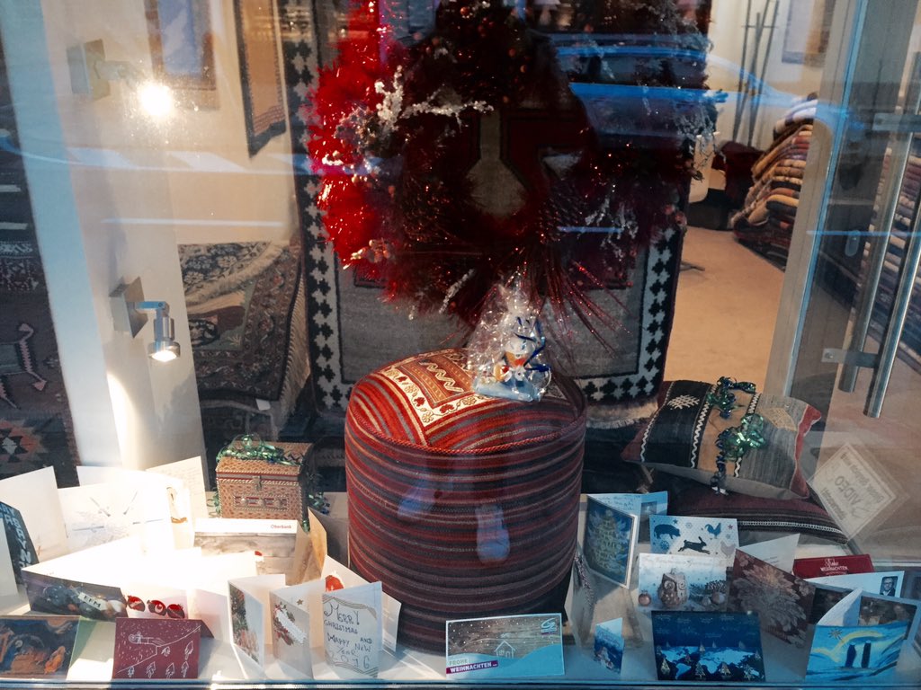 einybiowaesche's tweet photo. Unsere Kunden sind einfach die besten, danke für die vielen Weihnachtskarten #love #dankbar #bioteppichwäscheeiny https://t.co/Y59josTf0h