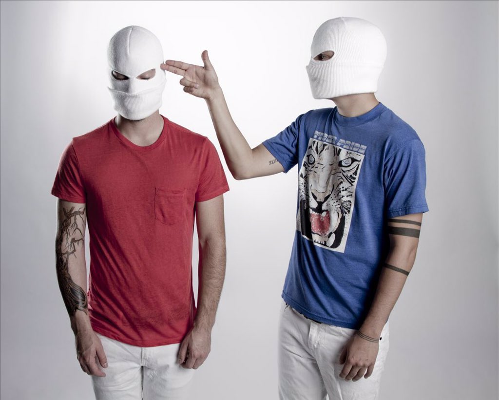 jennaajlouny's tweet photo. Happy 3rd Birthday to my favorite album of all time. #HappyBirthdayVessel #VesselRuledTheDay |-/ https://t.co/Q7qSpB5BOU