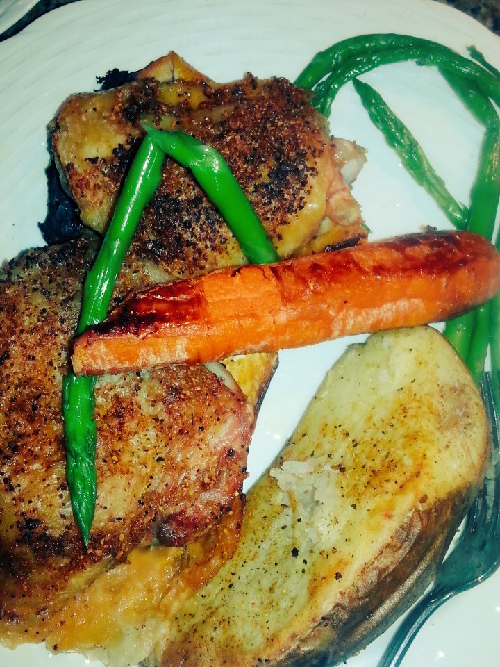 art_artlee's tweet photo. #NJ dinner : #ovenfried #chicken on #grapefruitzest #bakedpotato #carrot
#garden salad w/ #beets https://t.co/z7keX5x779