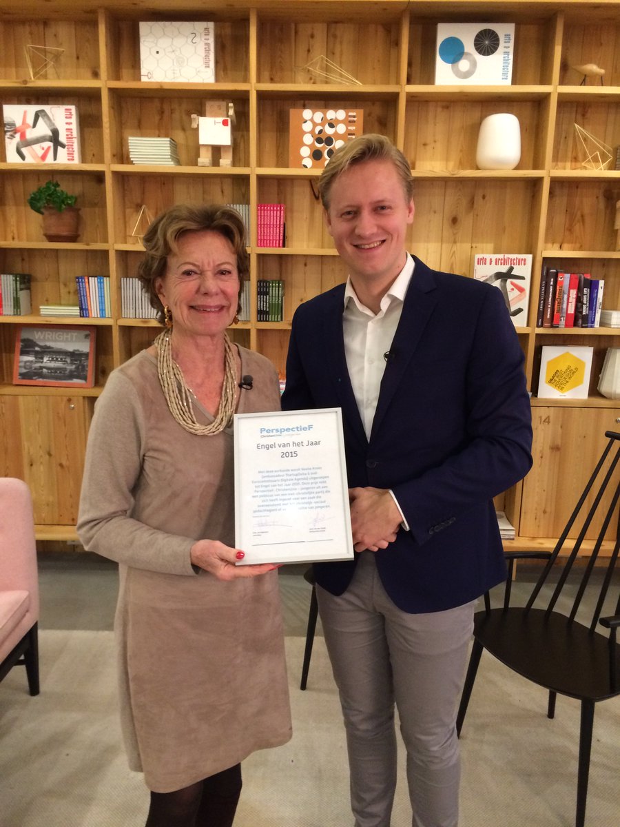 <a href="/NeelieKroesEU/">Neelie Kroes</a> is elected 'Engel van het Jaar #2015' by <a href="/PerspectieF/">PerspectieF</a> due to her effort for #youngentrepreneurs