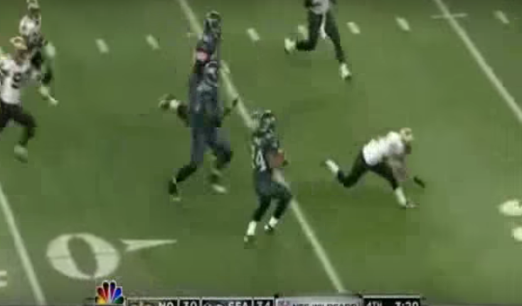 BleacherReport's tweet photo. VIDEO: Marshawn Lynch’s “Beast Quake” run happened 5 years ago today https://t.co/WKN9OTDTmP https://t.co/J7o0jjgZ20