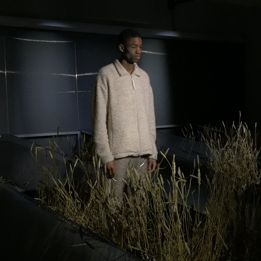 Style_pilot's tweet photo. There's a man in the field 😱 No it's only the @cottweiler presentation #AW16 #LCM #newgenmen https://t.co/e5EmPN61aQ