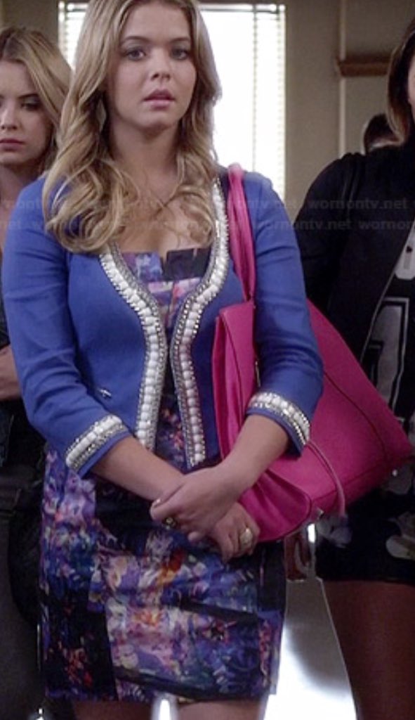 laistome's tweet photo. #30DaysPLLChallenge
Day 27: Most fashionable girl 

Alison DiLaurentis https://t.co/dfi5HO0Let