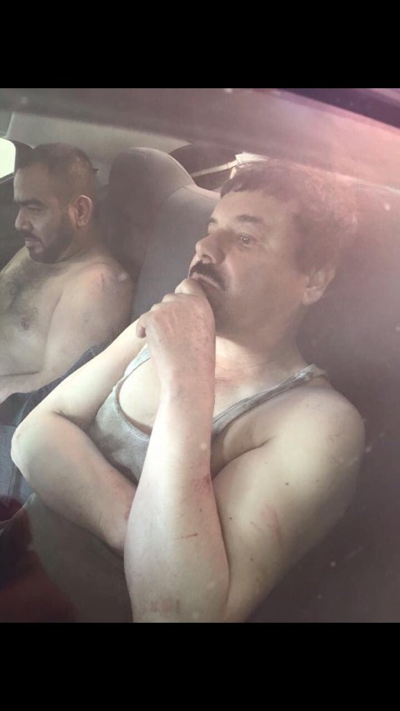 chvntelv's tweet photo. 🤔My uncles contemplating his next escape no need to worry #ElChapo #ElChampo https://t.co/VRh9wwv140