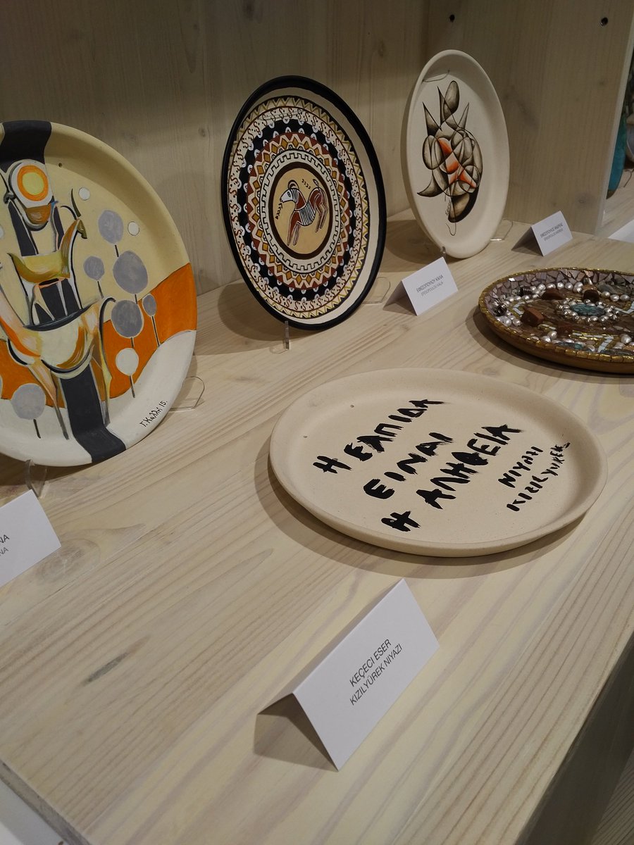 Kathimerini_Cy's tweet photo. Με περηφάνια στηρίζουμε #leventisgallery #cococreativity_centre #creativeplates @dmdemetriou https://t.co/wfjvl97H4T