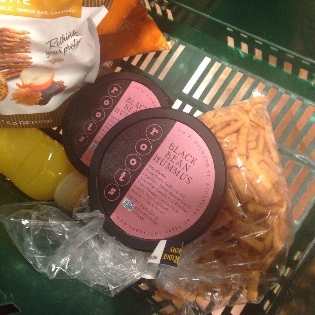 alexbridgeforth's tweet photo. Yes! @rootshummus even here in San Diego. @wholefoods #plantpowered https://t.co/c6OS1sbuON https://t.co/dGUEs0dDNc