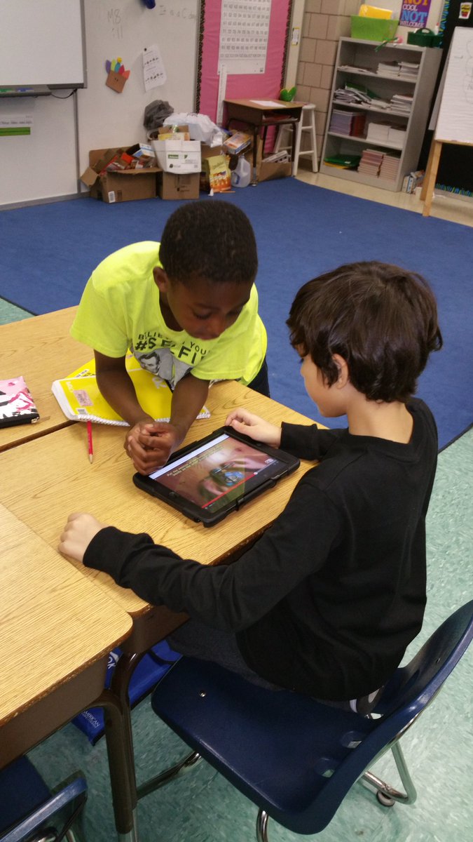 MrsRamirez3's tweet photo. Researching and planning how to construct our catapults. #GageGators #ancientcivilizations #STEManities #STEM https://t.co/2E6q8cvqT9