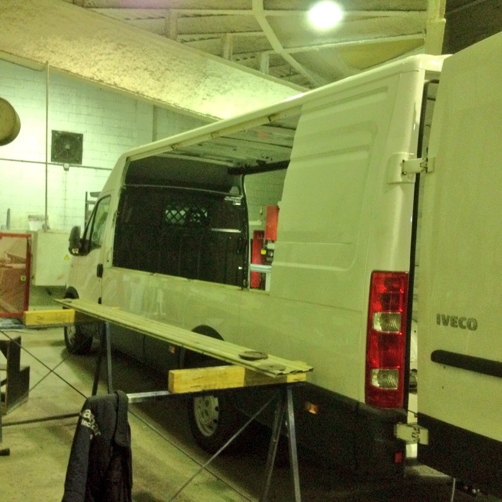 nachobuenvivir's tweet photo. Empezando un #FoodTruck para un nuevo #Emprendedor #Hacemos de un simple #Vehiculo tu #MedioDeVida #CocinaDeCalidad https://t.co/0QHiRHyLTc