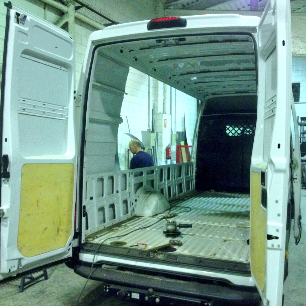 nachobuenvivir's tweet photo. Empezando un #FoodTruck para un nuevo #Emprendedor #Hacemos de un simple #Vehiculo tu #MedioDeVida #CocinaDeCalidad https://t.co/0QHiRHyLTc
