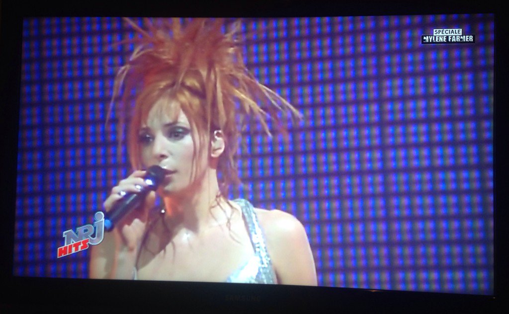 nrjhitslachaine's tweet photo. #NW #Rever #SpecialeMyleneFarmerNRJHits 
#Tour96 #20Ans https://t.co/0rs0S1Aim0