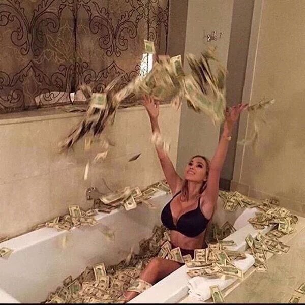 fir3w0rk's tweet photo. Podia ser eu Mas a vida nao colabora! https://t.co/IaEqcLhsbV