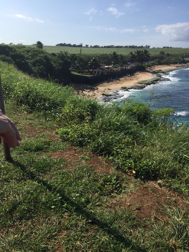2nd stop of the day watching the surfing 🏄
