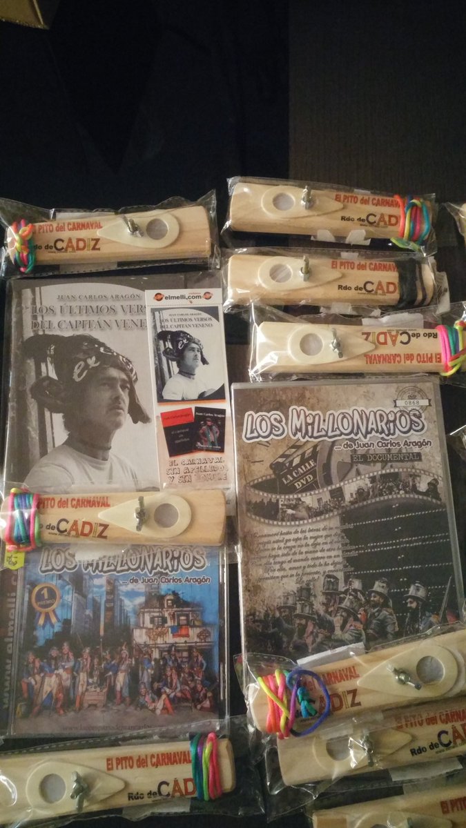 discoselmelli's tweet photo. Sorteamos uno de estos dos lotes a elegir! Retuitea y siguenos para entrar en el sorteo! Suerte!Lote JC o CHIRIGOTAS https://t.co/qvvWSMoyzN