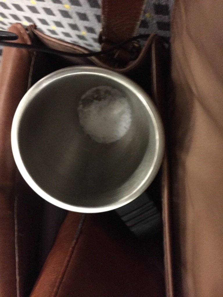 5 metro stops left to home and this is the amount of dry ice left #dryicewatch