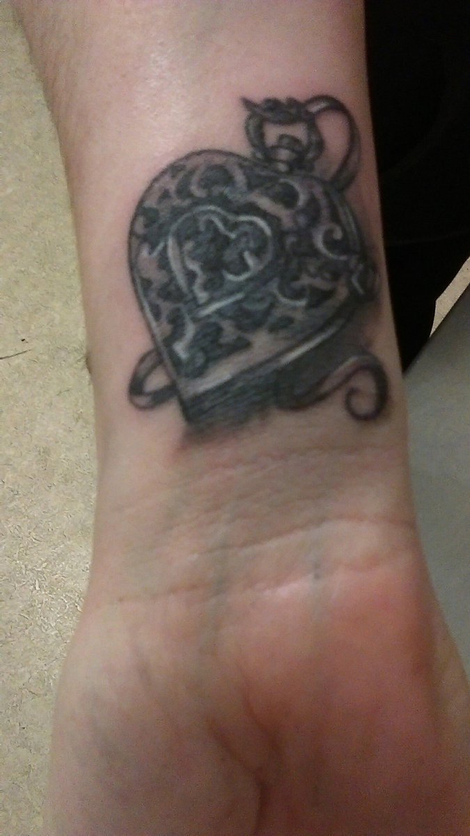 cathmulhall37's tweet photo. New tattoo ,#Ink #tattoos4ever https://t.co/NMs6zEJLbV