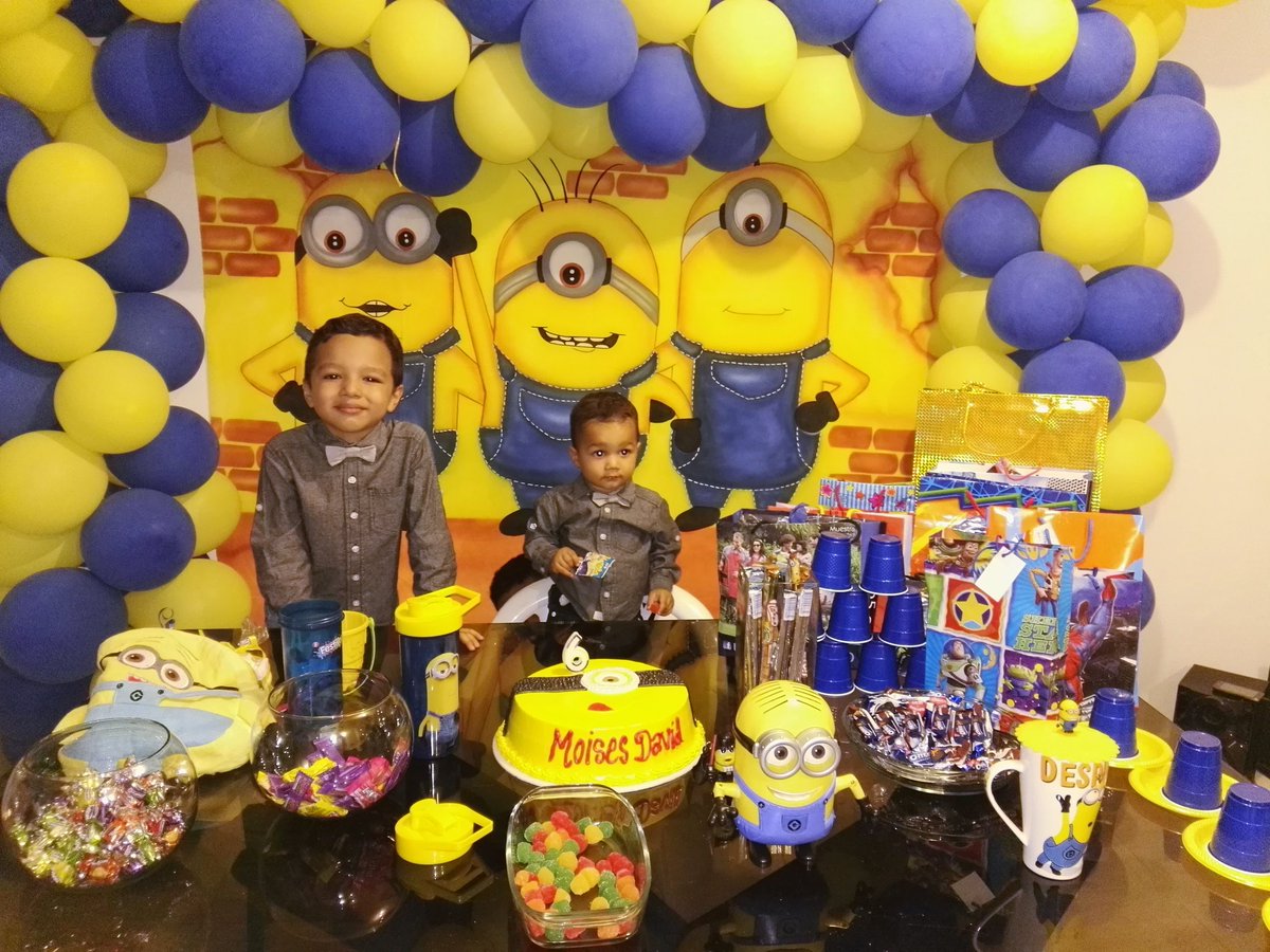 AngelaLinan's tweet photo. Feliz Cumple #MoisesDavid https://t.co/z1ULxeqywS