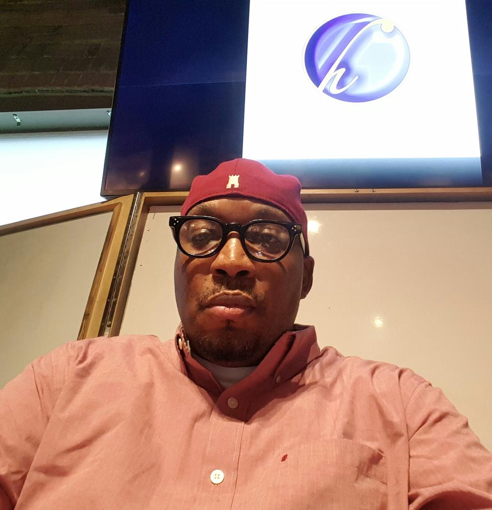 W_Strickland1's tweet image. Love Final Test Day As I Teach #HipHop Truth To Multicultural Youth @HarrisInstitute!
#UNITWhy #Edutainment #DoWork