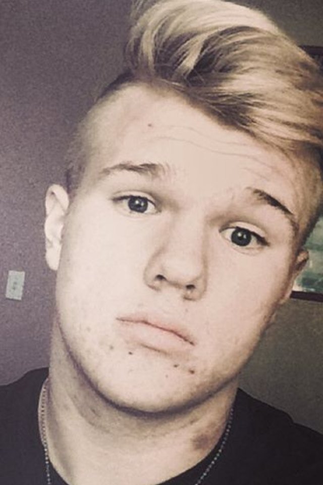 slap_dicks's tweet photo. #incrediboy #OnlyBasic #riptraceevanstwitter #goodbyeboy #yourenotincredible #butyouarehistwin @trace_evans24 https://t.co/cgnNuNCdu8