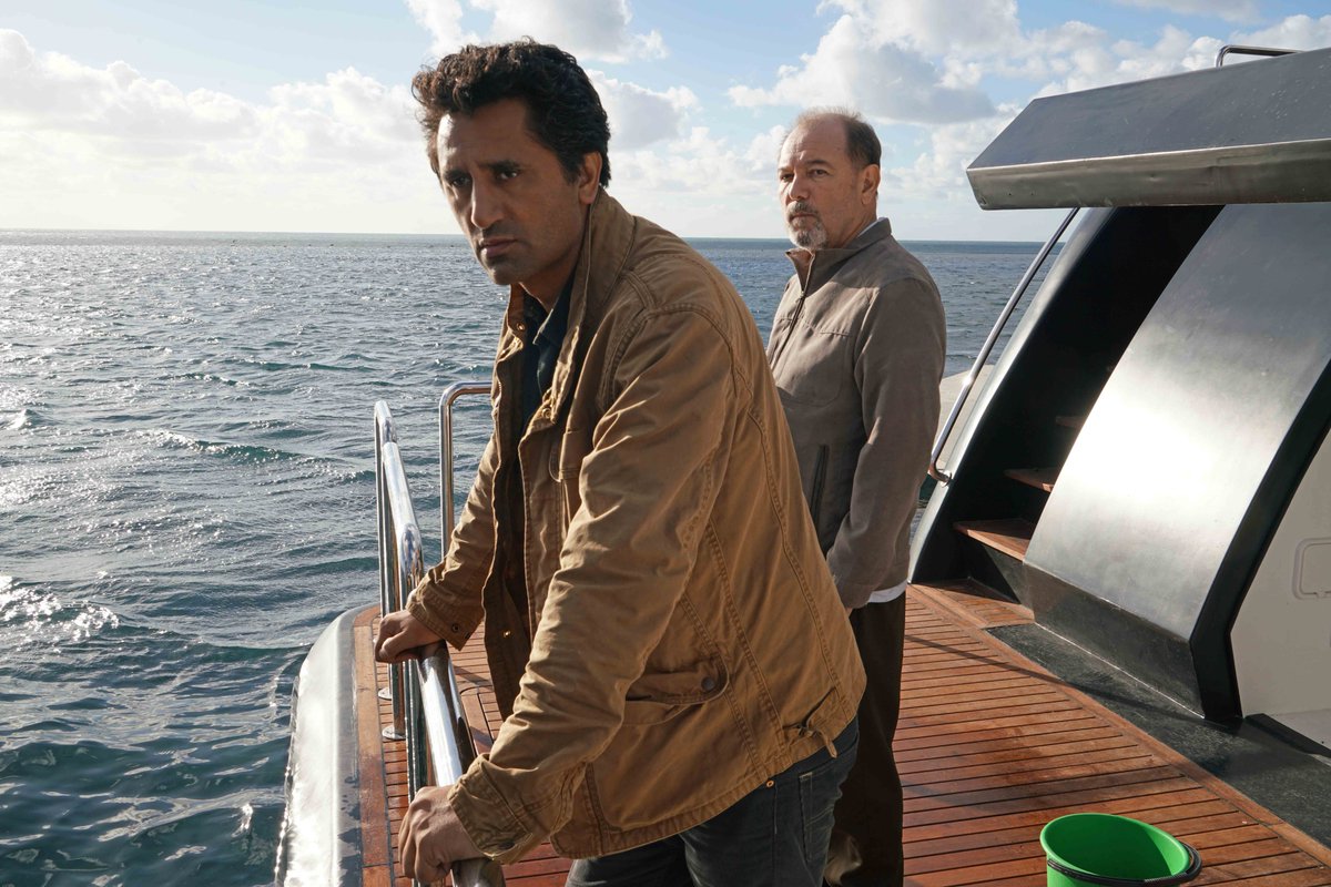 TheEricGoldman's tweet photo. New photos from #FearTheWalkingDead (I’m on a boat!) #TheNightManager (Hiddleston!) and #TURN https://t.co/fppmrj2BRR