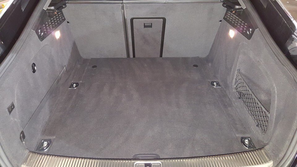 If anyone needs their car valeting I can highly recommend Craig @ Highland Valeting...the S5 looks like new again! 👍