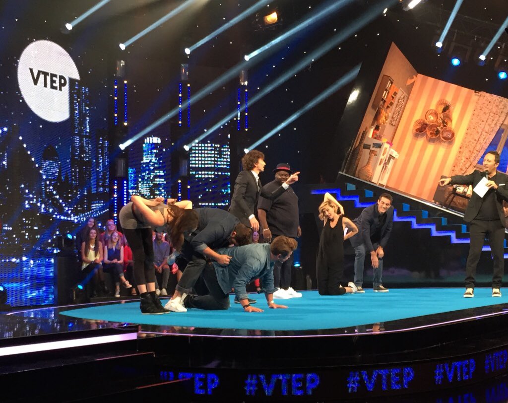 Arthur_Officiel's tweet photo. À vous de jouer, envoyez moi vos #TocTocVTEP avec le prénom des invités ! @TF1 #VTEP https://t.co/PIej01aeav