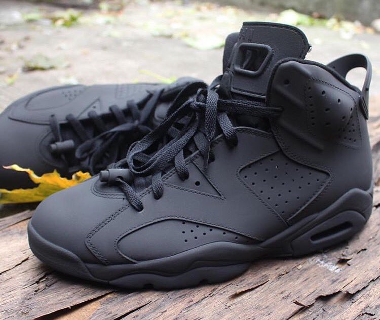 SneakerPics23 tweet picture
