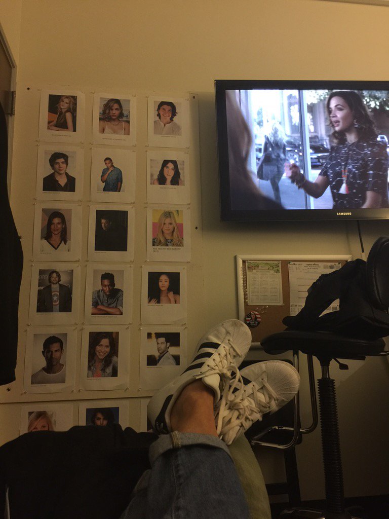 imarleneking's tweet photo. They are famous and they are in love.  #FamousInLove https://t.co/XmFypxdxs5