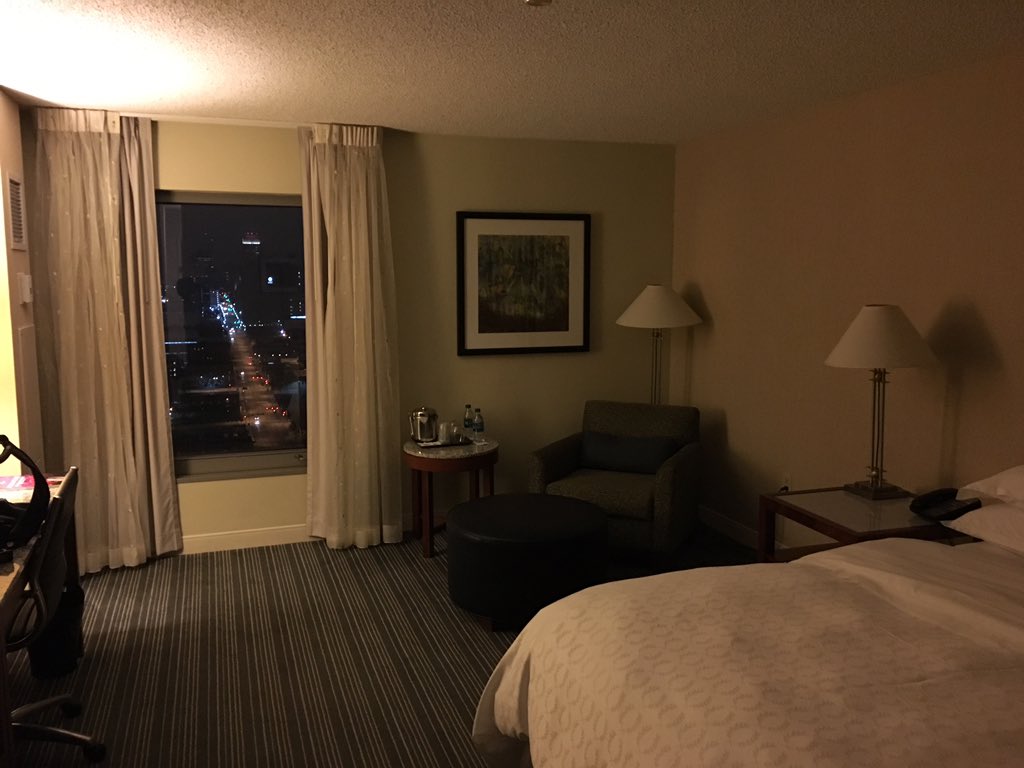 josh_scribble's tweet photo. Gorgeous view of downtown Kansas City @SheratonKC https://t.co/GkIKSNfd0x