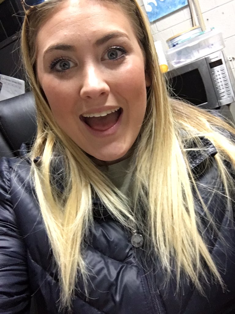 E_May1104's tweet photo. Who's this beauty?? #selfie #workvisits #yourawesome @ejorns https://t.co/I3uTQzDUbs