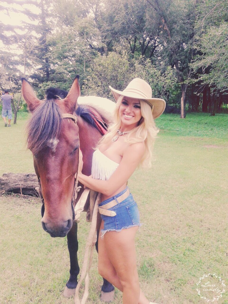 ailen_bechara's tweet photo. Votenmeeeee https://t.co/KM5LwrtkwI #back 💘💘💘 https://t.co/DWMI8xXAKm