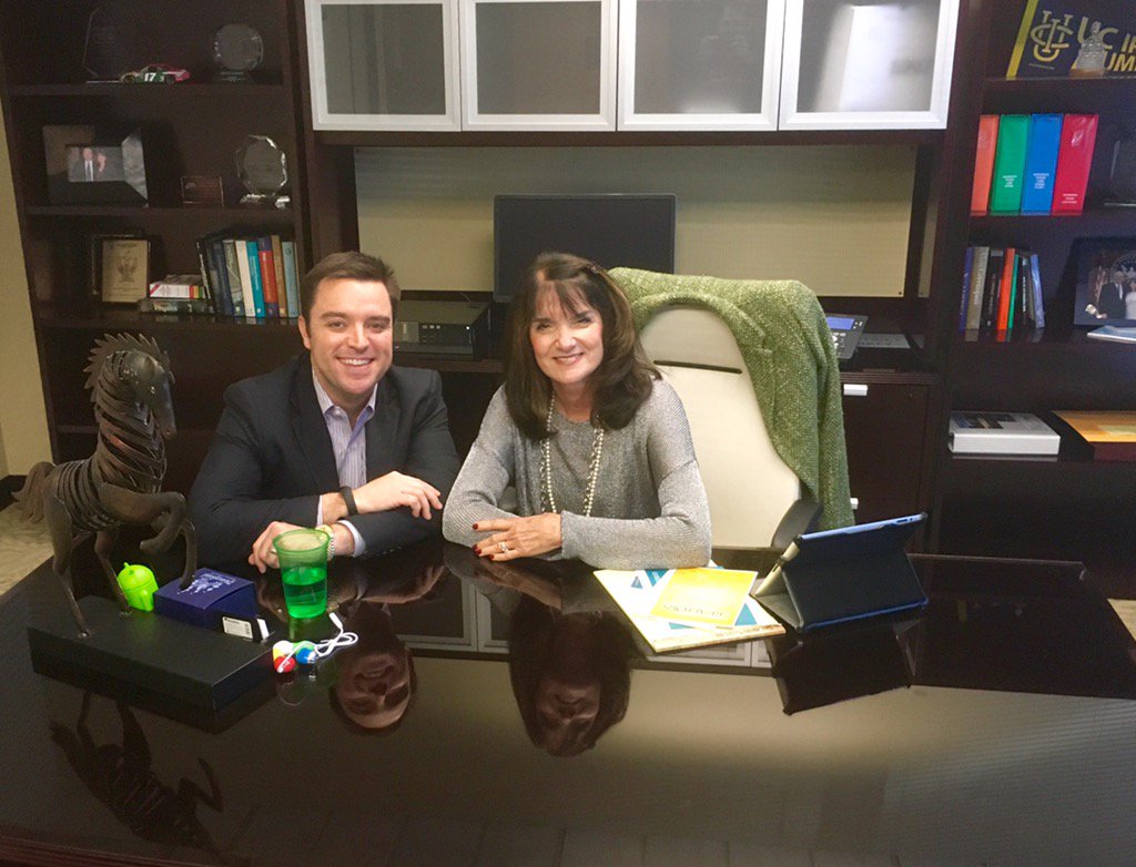 DianeHarkey's tweet photo. Great visit @JeffCorless #VentureStrategic CEO/my old chief &amp; seeing his consulting company's success  #teamHarkey https://t.co/CYBk1kx8t8