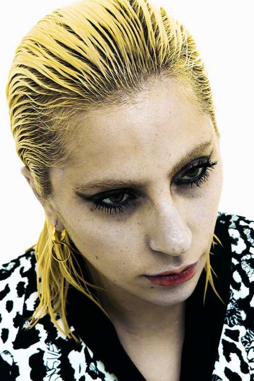 CYPjeSQWEAAxDhF?format=png&name=900x900