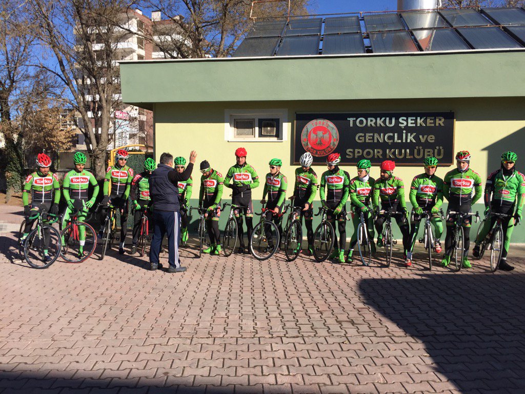 Mehmet hoca antreman'ın içerigini anlatıyor@yavruomer <a href="/SalcanoBisiklet/">SALCANO</a> <a href="/CunarMehmet/">Mehmet Çınar</a> <a href="/FrenchyRitchie/">Frenchy Ritchie</a>