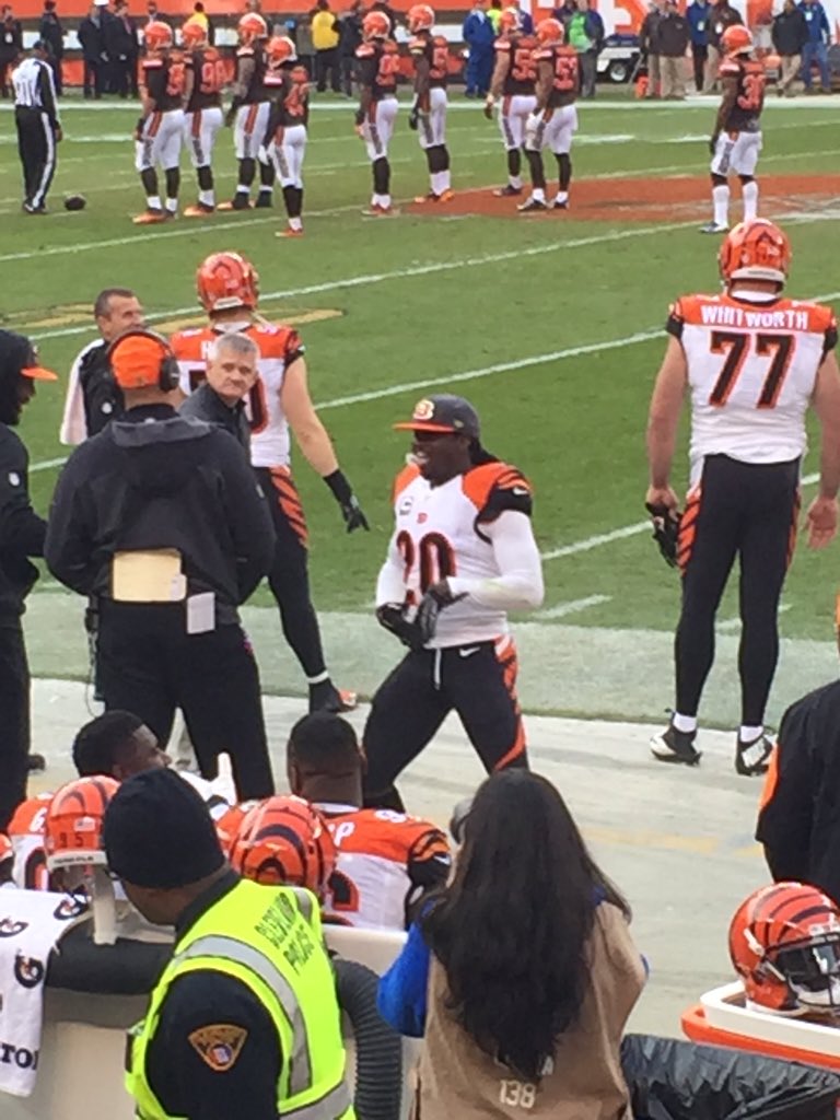 cincykid831's tweet photo. @Bengals WHO DEY!! Tomorrow cannot come fast enough🐅🐅🐅🐅 https://t.co/EfU6tk1CGv