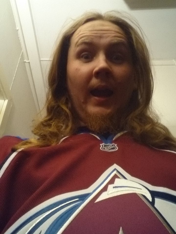 PedersenAndreas's tweet photo. @Avalanche Watching Martinsen back in Norway. Morning soon but worth it. #BeAPartOfIt #Avs https://t.co/CjuRHy8jLd