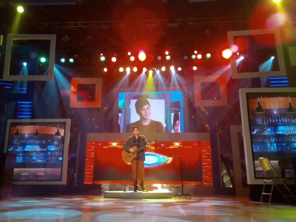 EatBulaga's tweet photo. Singing Bae Mavi Lozano "Out of My League"

#Spogify https://t.co/ik5xFB7d6q