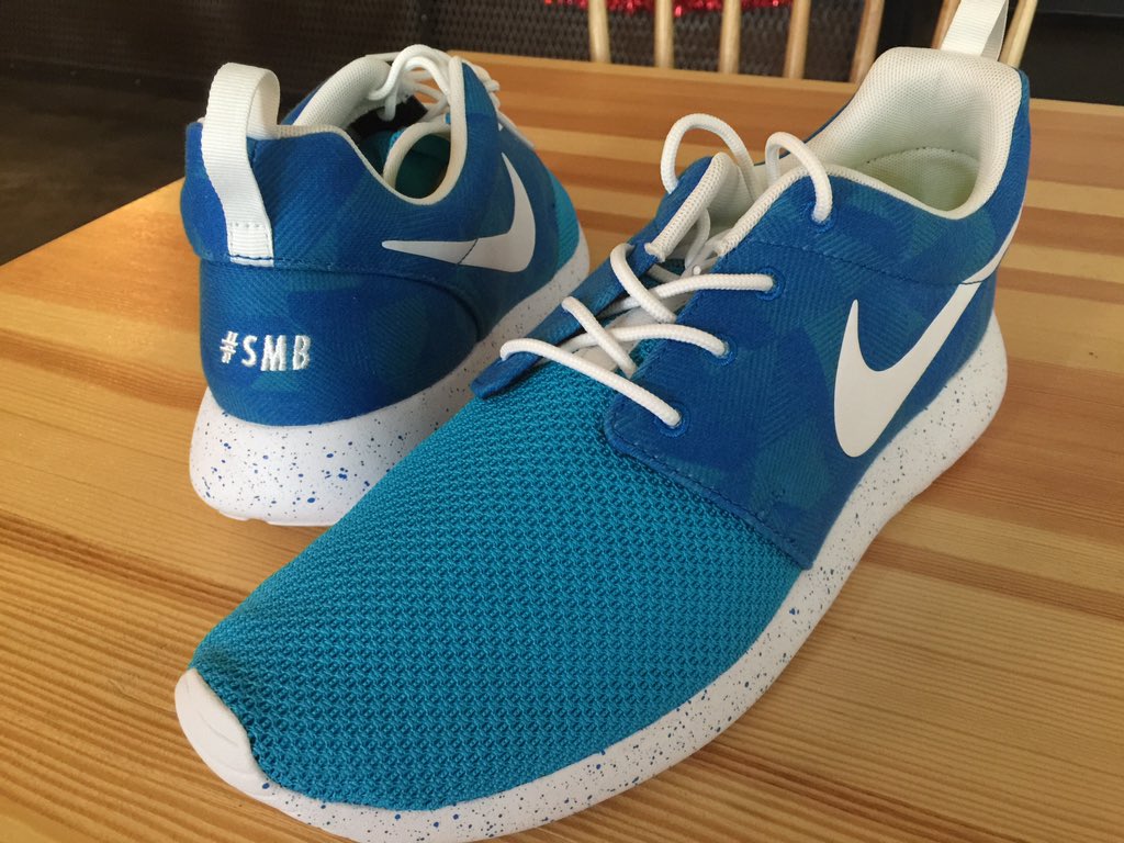 edricsbr's tweet photo. Custom made shoes for the team! This is so dope!! @emhuo @thepiedonc #twittersmb https://t.co/YwhXmXo8Jz
