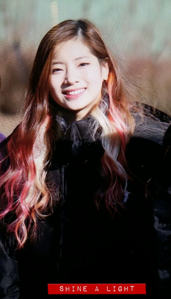 kimdahyun_kr's tweet photo. 160109 음악중심 미니팬미팅 #트와이스 #다현 귀여웠다가 청순했다가 완벽해 ♡.♡ https://t.co/EVYdkIRxXX