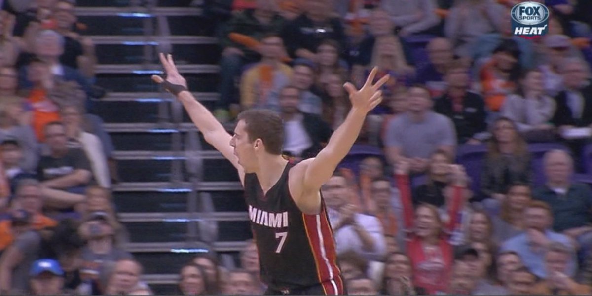 Miami Heat defeat the Suns 103-95 after wild 2nd half. bit.ly/1S9G0HR?utm_me… https://t.co/fBHhgbIoCM