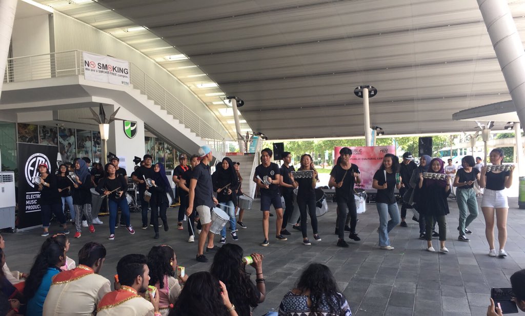 beats_encore's tweet photo. If you missed our performance just now, come down to the entrance of RP around 2.20pm for the next one! π #RPOH2016 https://t.co/VtdqSAIsL7