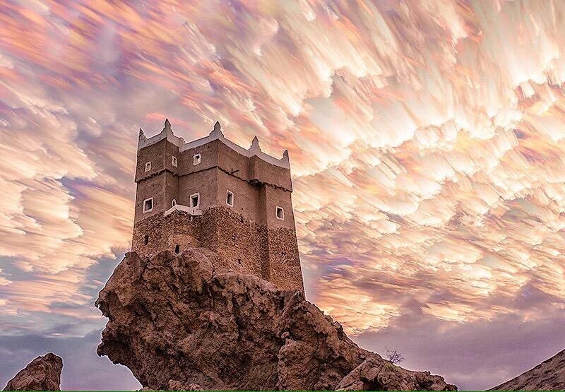 #حضرموت تركت وحيدة بين فكي كماشة #القاعدة ومرتزقة #الاصلاح فمتى تطلق ساعة الصفر لتحريرها من هذه القيود الظالمة