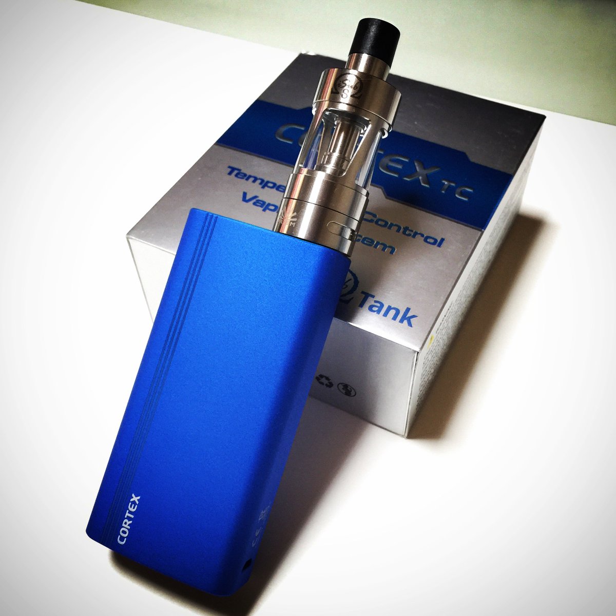 Yukke_Pokke's tweet photo. 止まらない物欲(´-｀)
iSub Sかっこいい！
CORTEXはサラサラで手触りがいい����
#innokin #cortex #isubs #vape #mod #clearomizer #atomizer #沼 https://t.co/eKhqe3abZM