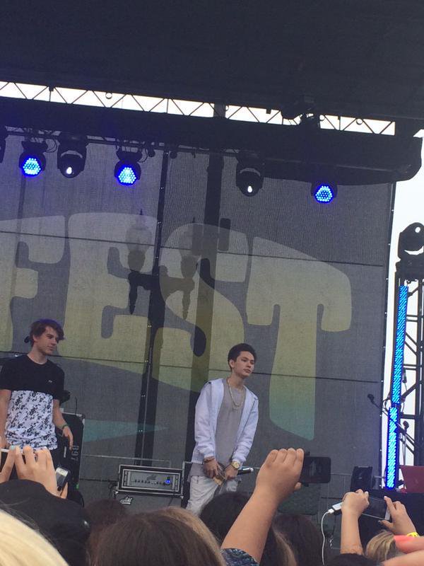 DailyReynolds's tweet photo. Are you excited for carter to go on tour? ☺️😍 https://t.co/mkmm1o9b2i