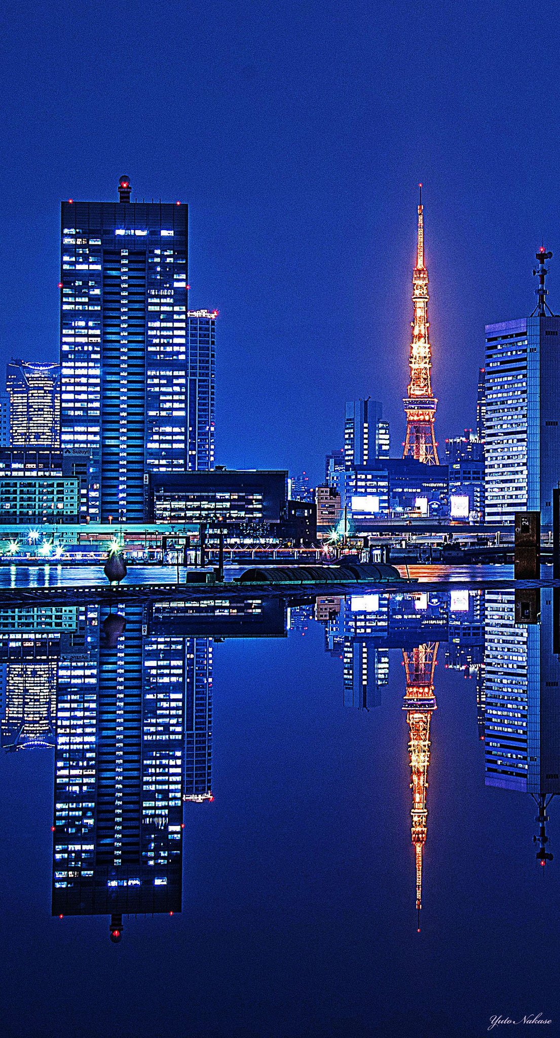 中瀬雄登 写真教室やってます 東京タワー大好きです 六本木ヒルズからと晴海ふ頭からの夜景です スマホの壁紙として使用できるサイズです Iphone壁紙 ニッポンを撮る 東京タワー 六本木ヒルズ 晴海ふ頭 夜景 T Co Mb7eopip